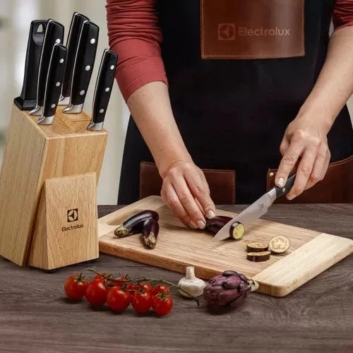 Conjunto de Facas Electrolux com Suporte de Madeira – Precisão, Elegância e Durabilidade na Sua Cozinha!